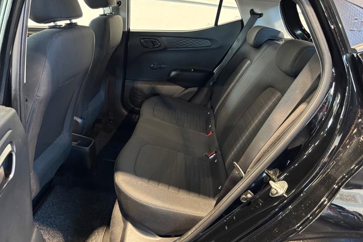 Sort Hyundai i10 fra 2020