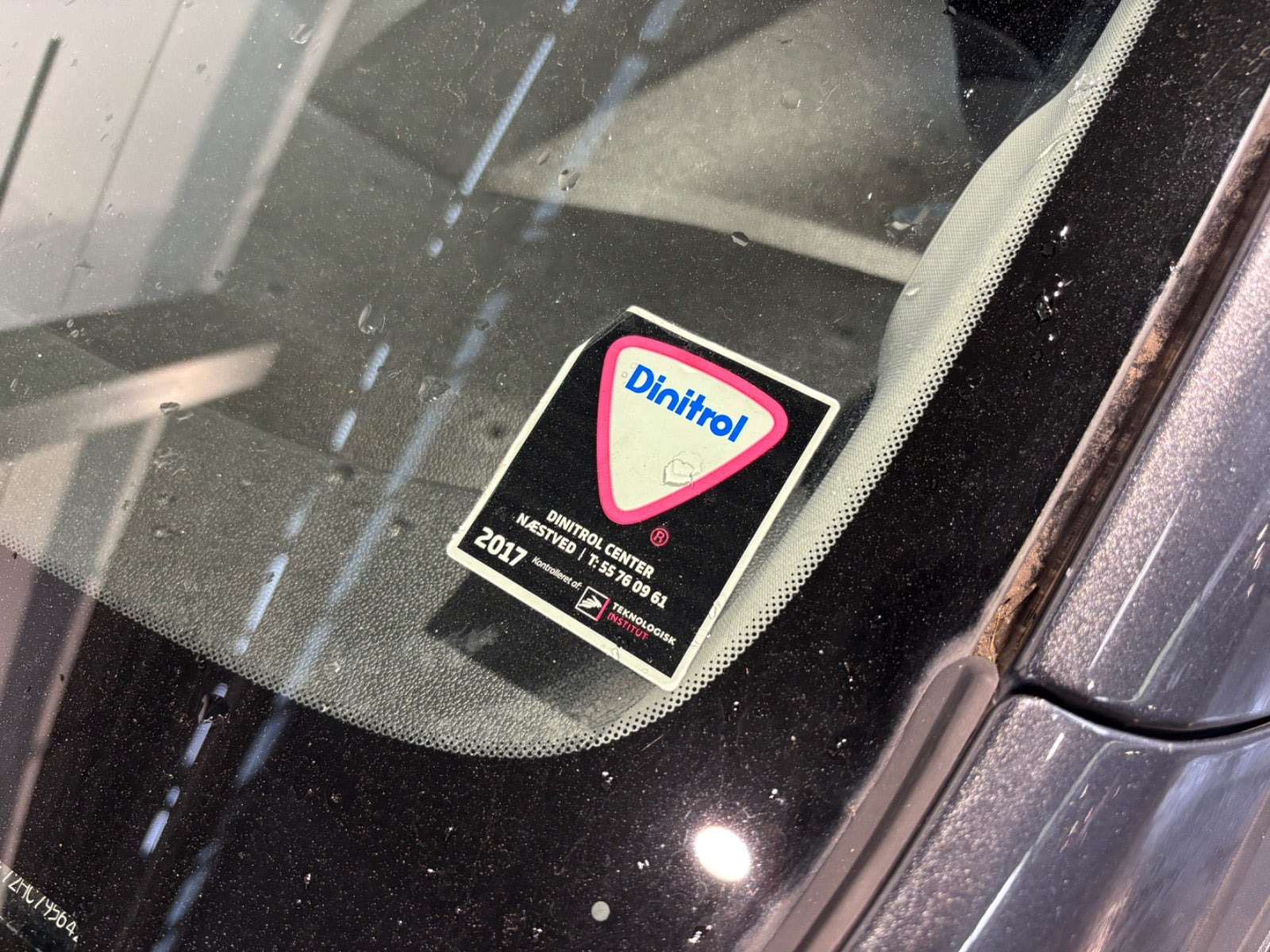 Grå Opel Karl fra 2017