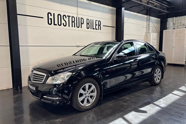Sort Mercedes C180 fra 2011
