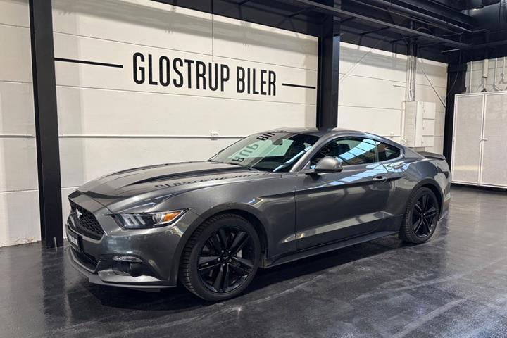 Grå Ford Mustang fra 2016