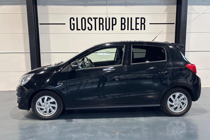 Sort Mitsubishi Space Star fra 2020