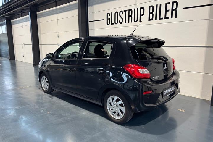 Sort Mitsubishi Space Star fra 2020