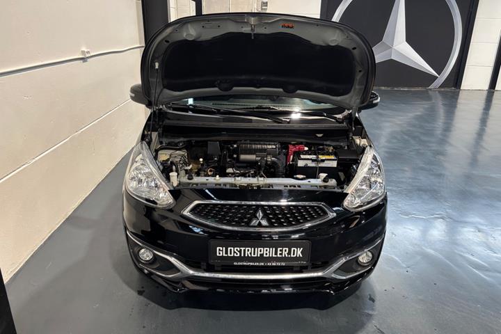 Sort Mitsubishi Space Star fra 2020