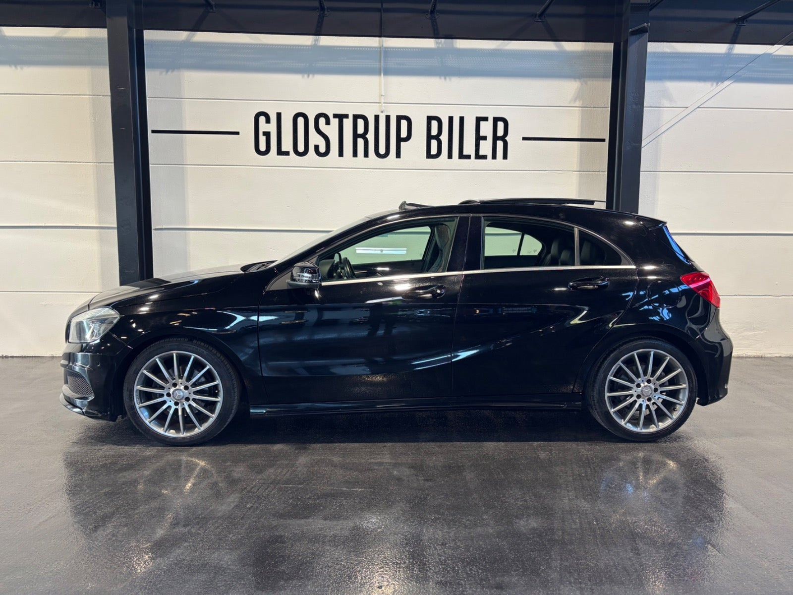 Sort Mercedes A200 fra 2014