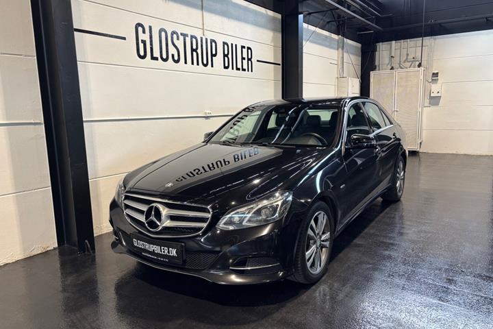 Sort Mercedes E220 fra 2015