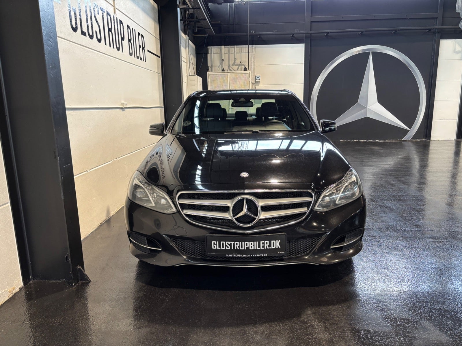 Sort Mercedes E220 fra 2015