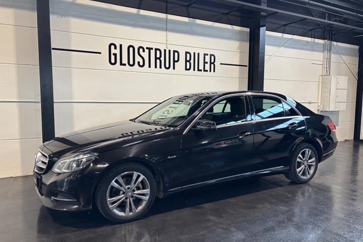 Sort Mercedes E220 fra 2015