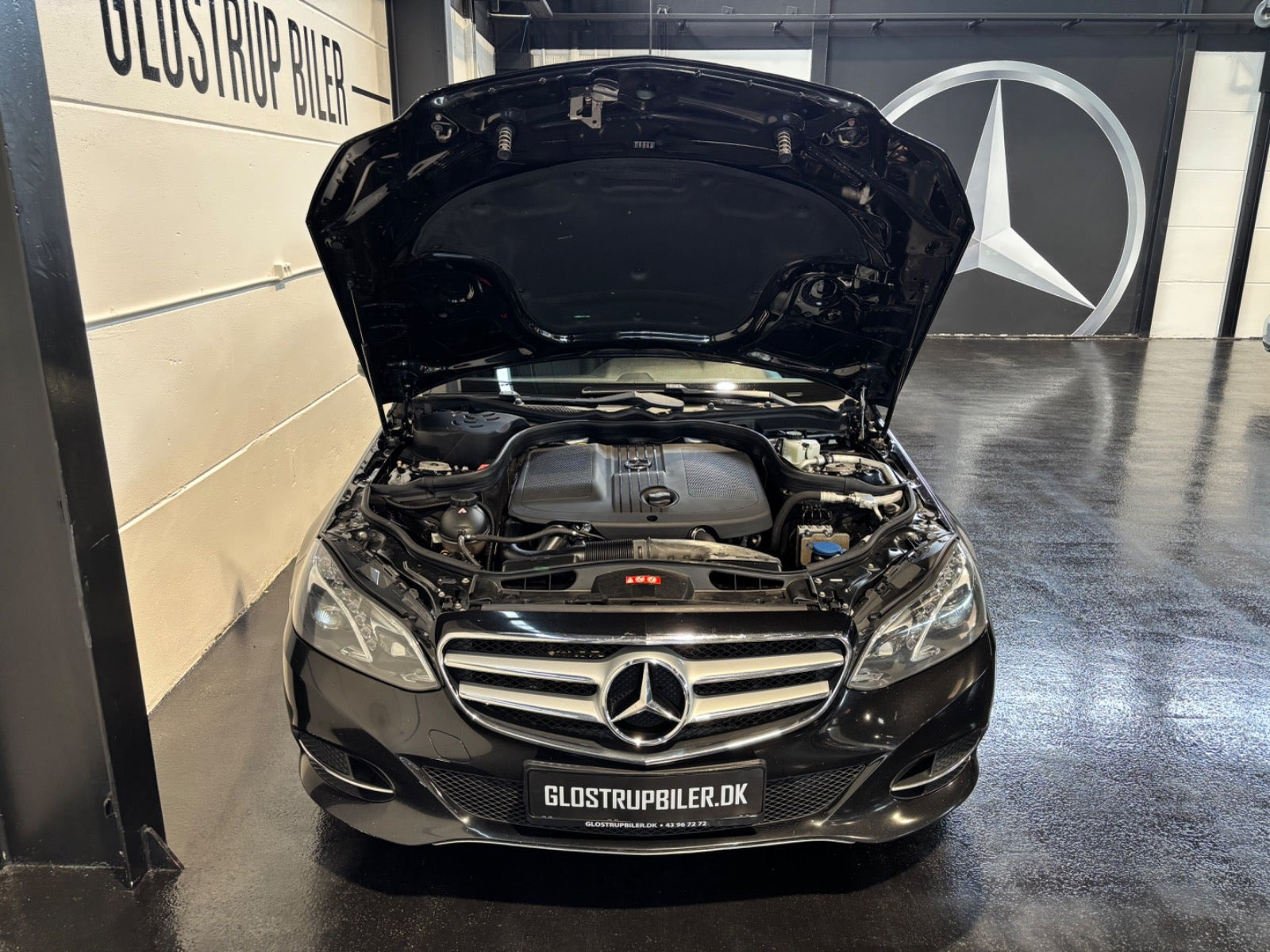 Sort Mercedes E220 fra 2015