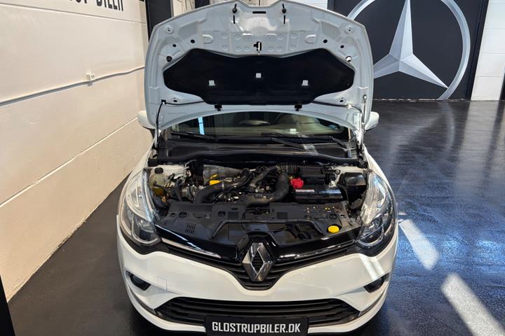 Hvid Renault Clio IV fra 2018