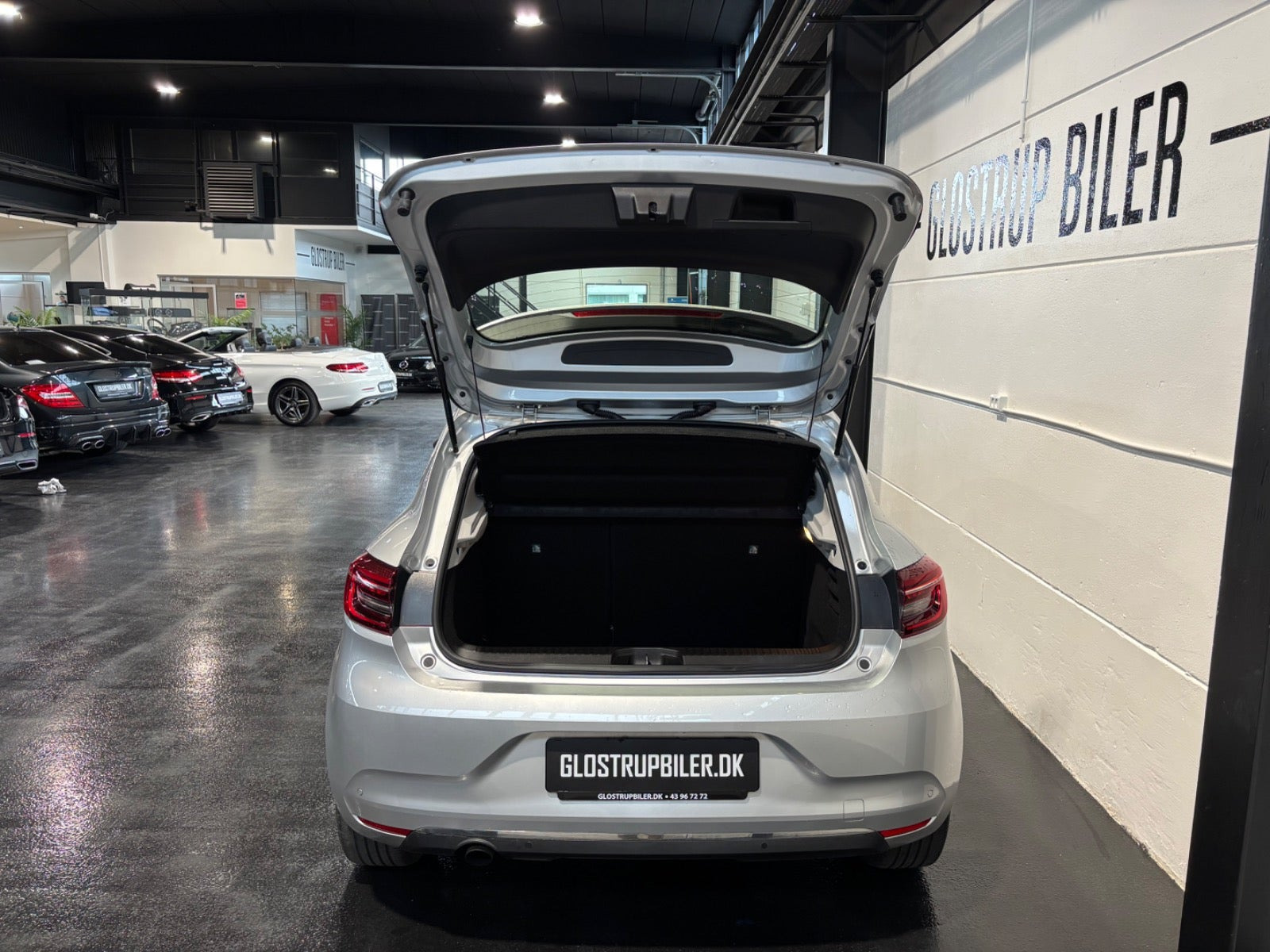 Sølv Renault Clio V fra 2019