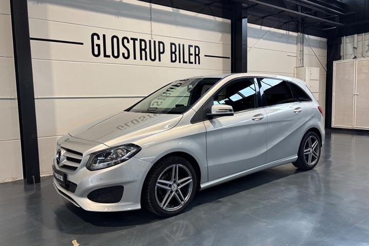 Sølv Mercedes B180 fra 2015