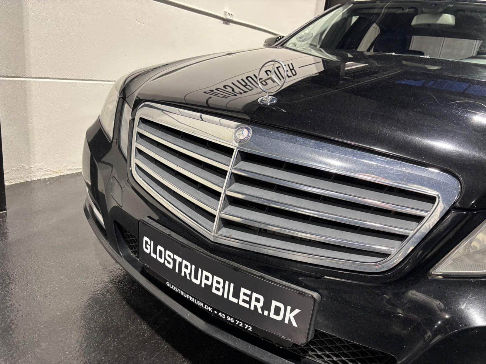 Sort Mercedes E200 fra 2013