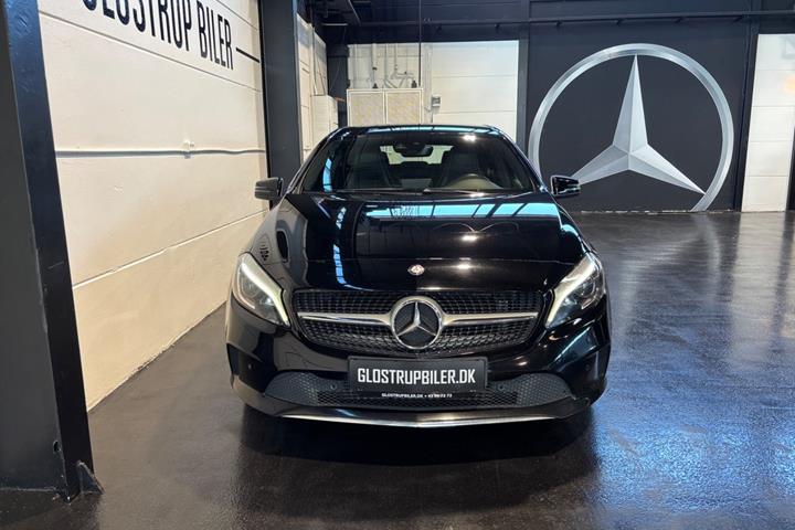 Sort Mercedes A200 fra 2016
