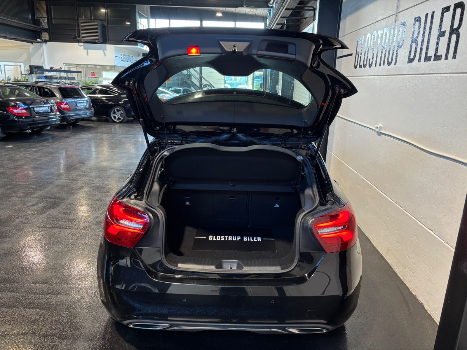 Sort Mercedes A200 fra 2016