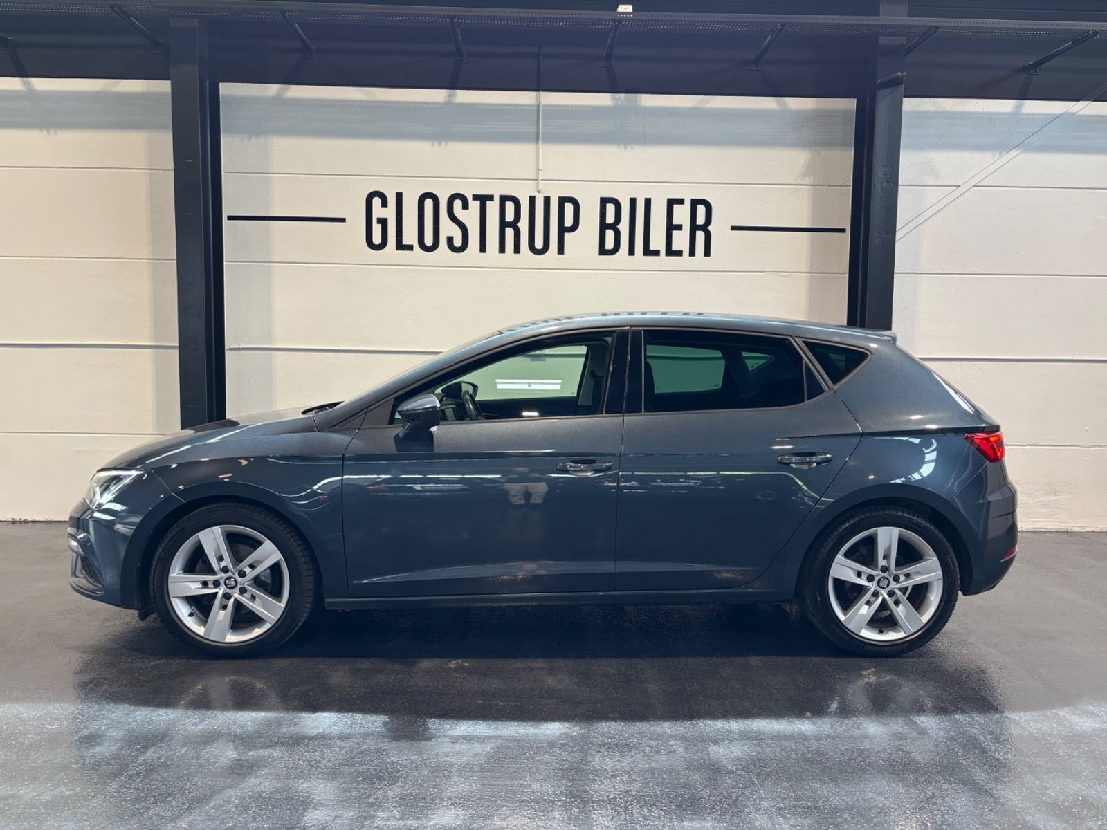 Grå Seat Leon fra 2020