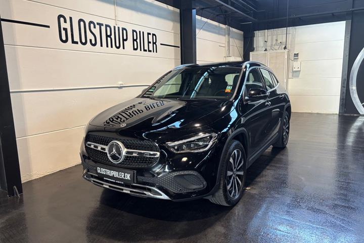 Sort Mercedes GLA250 e fra 2023