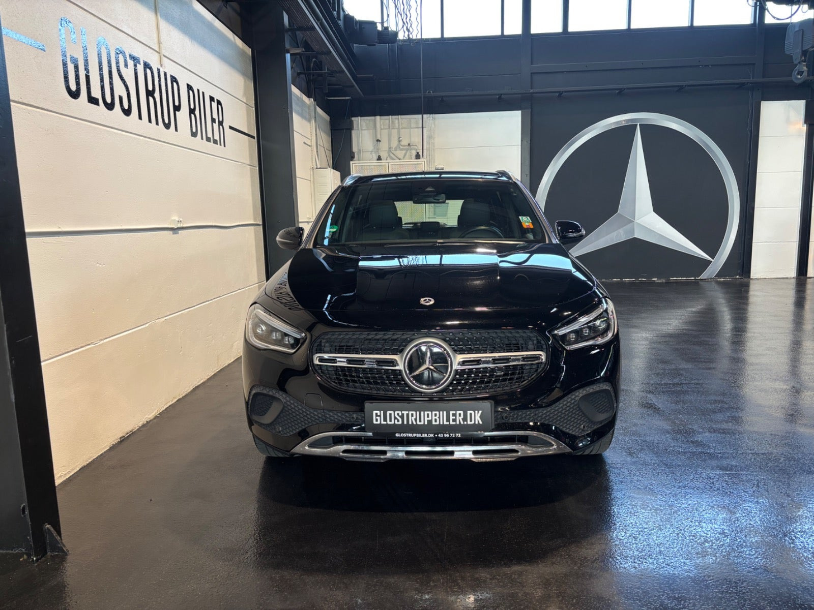 Sort Mercedes GLA250 e fra 2023