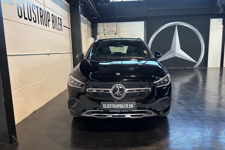 Sort Mercedes GLA250 e fra 2023