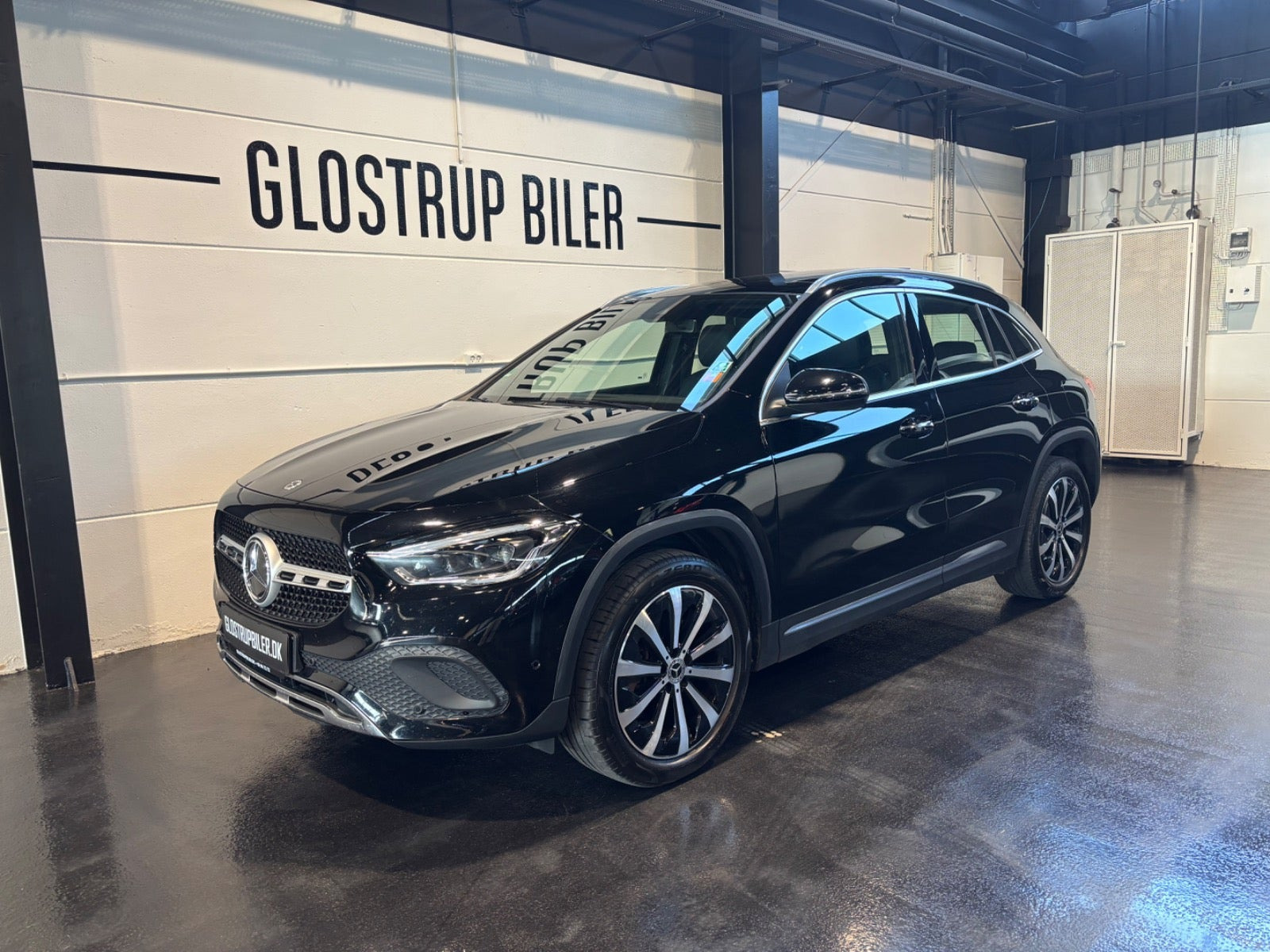 Sort Mercedes GLA250 e fra 2023