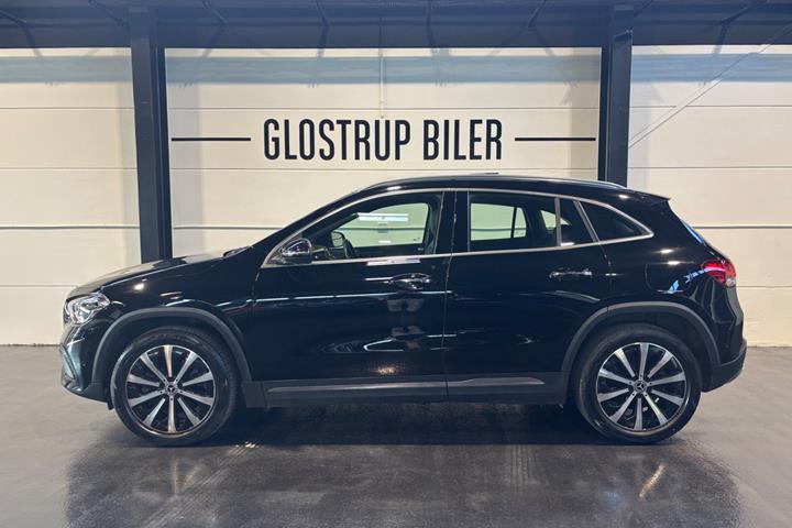 Sort Mercedes GLA250 e fra 2023