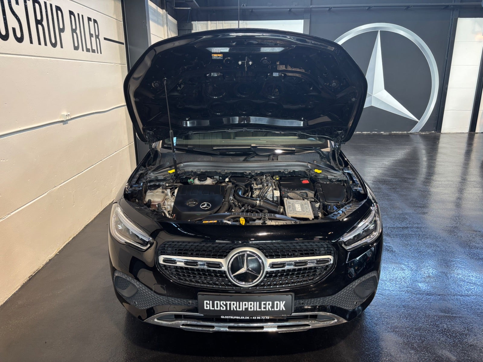 Sort Mercedes GLA250 e fra 2023