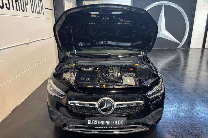 Sort Mercedes GLA250 e fra 2023