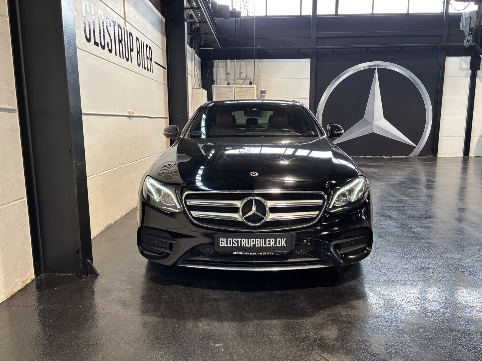 Sort Mercedes E220 d fra 2017