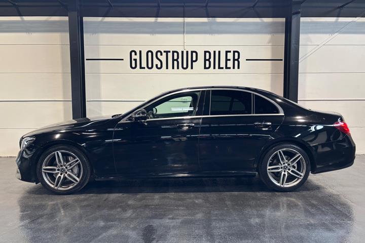 Sort Mercedes E220 d fra 2017