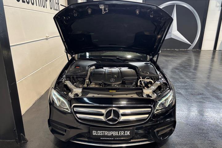 Sort Mercedes E220 d fra 2017