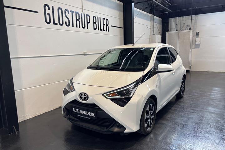 Hvid Toyota Aygo fra 2020