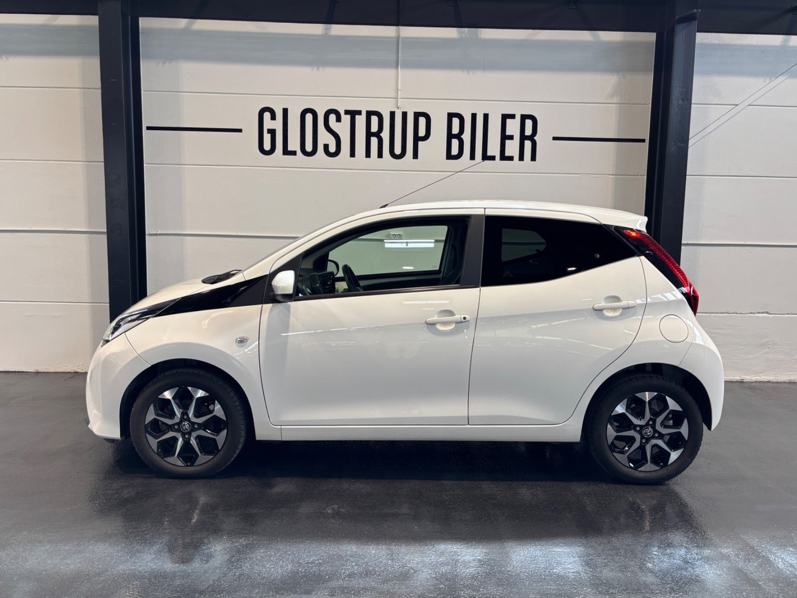 Hvid Toyota Aygo fra 2020
