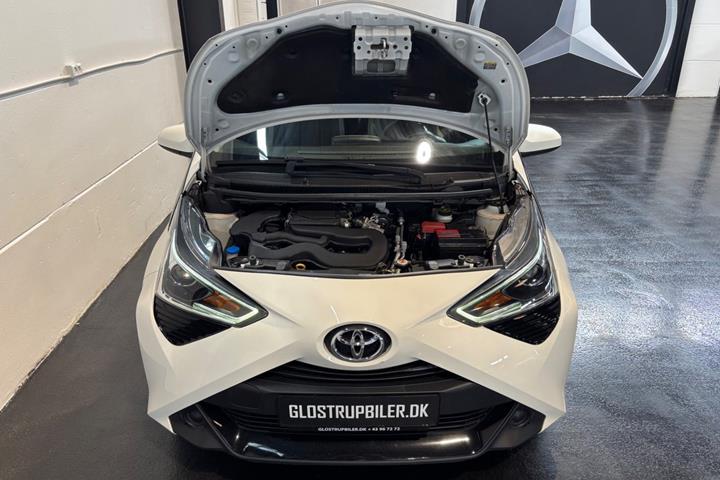 Hvid Toyota Aygo fra 2020