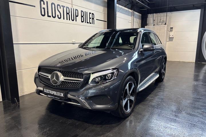 Grå Mercedes GLC250 fra 2016