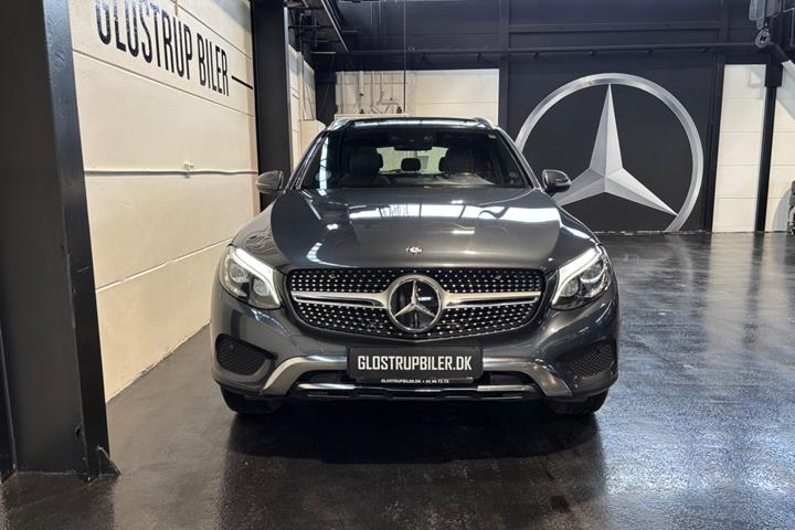 Grå Mercedes GLC250 fra 2016