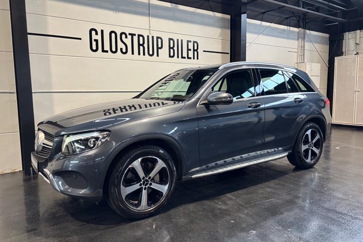 Grå Mercedes GLC250 fra 2016