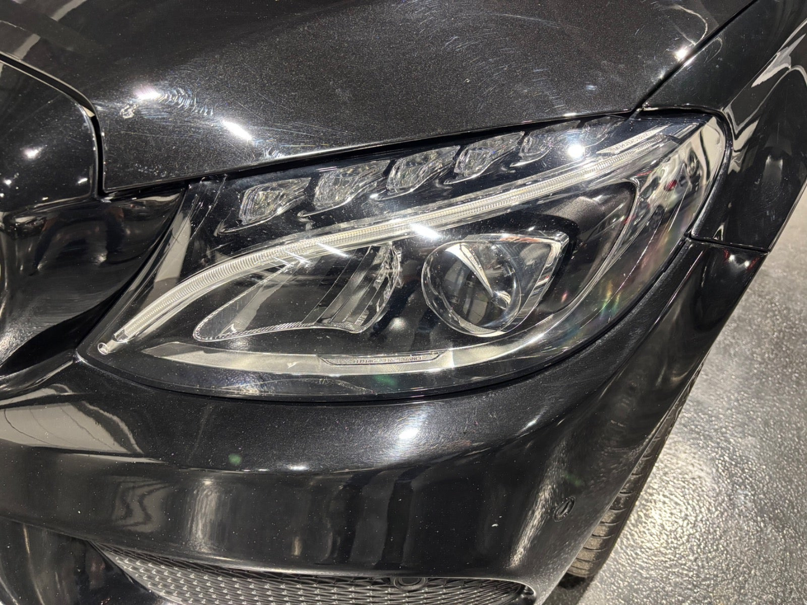 Sort Mercedes C180 fra 2016
