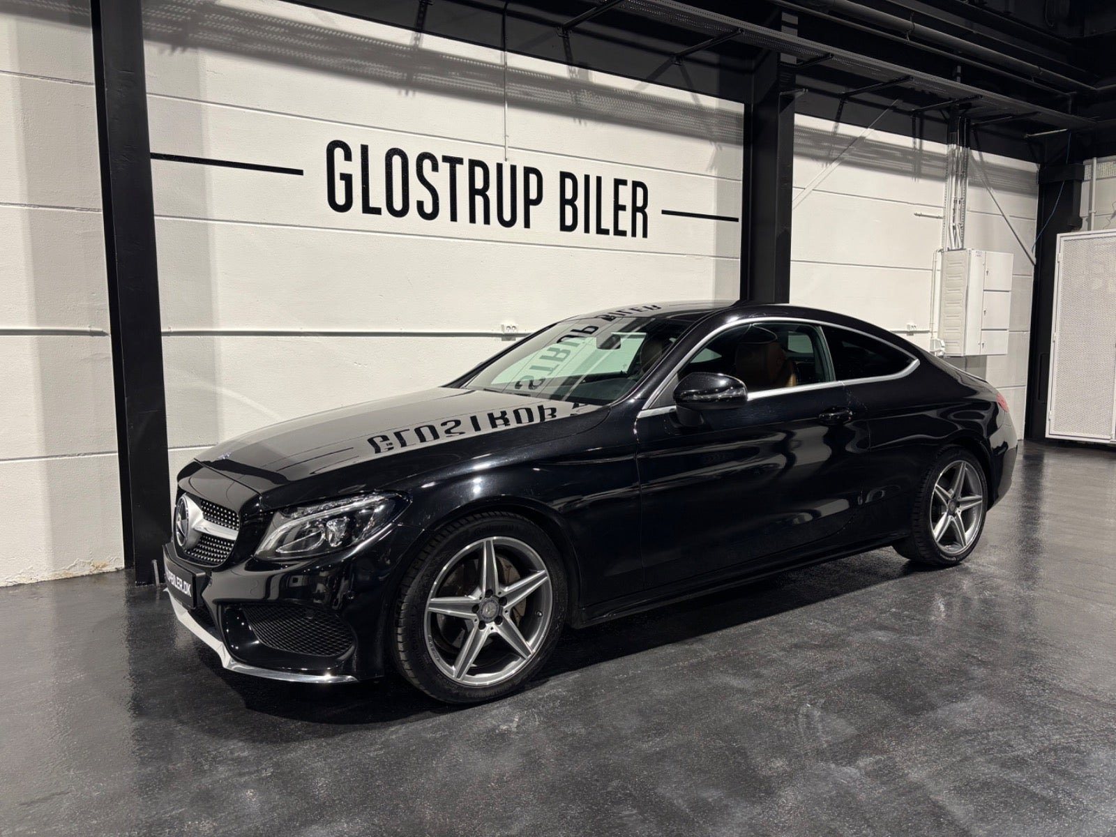 Sort Mercedes C180 fra 2016