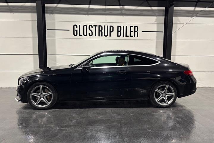 Sort Mercedes C180 fra 2016