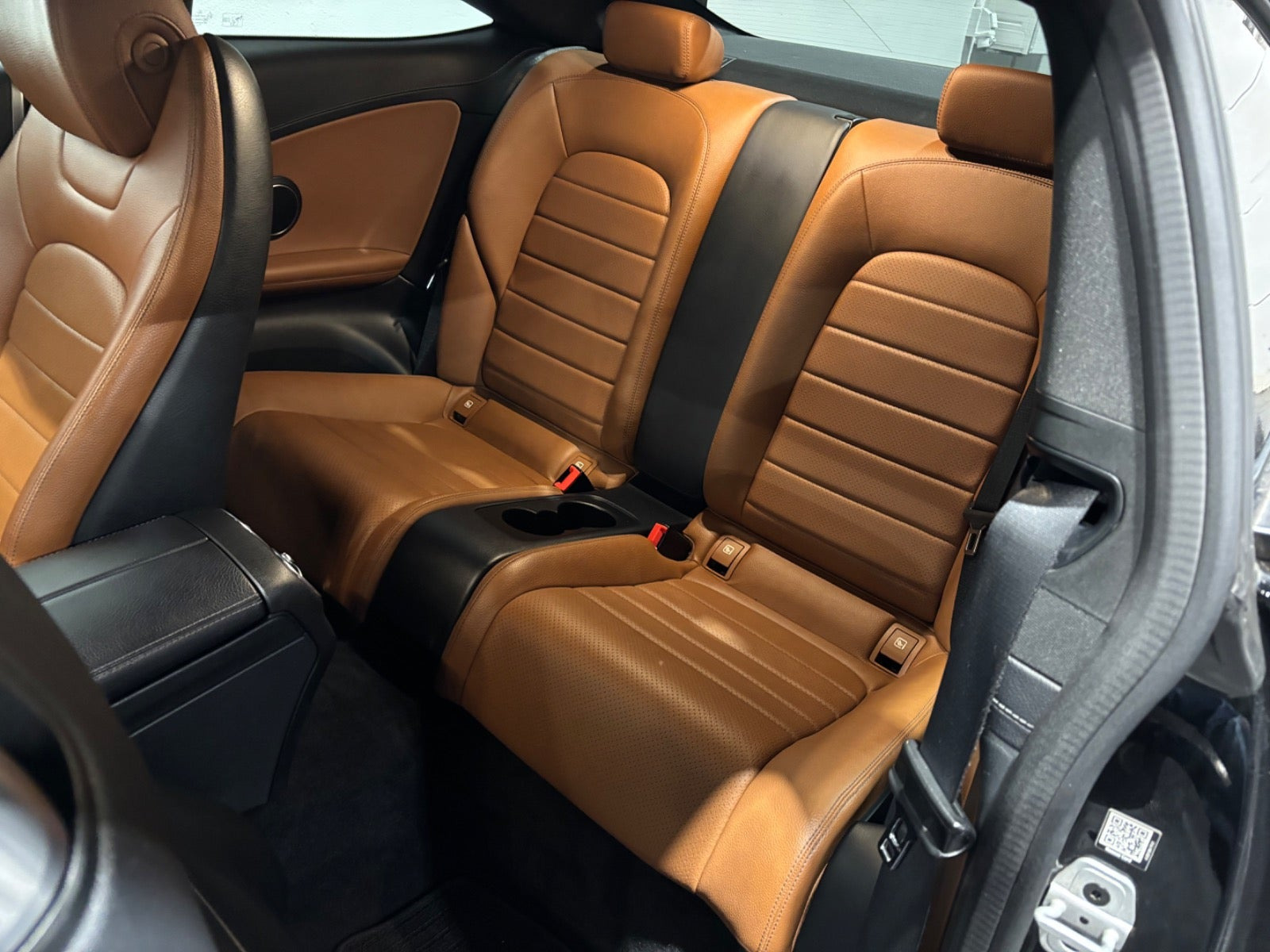 Sort Mercedes C180 fra 2016