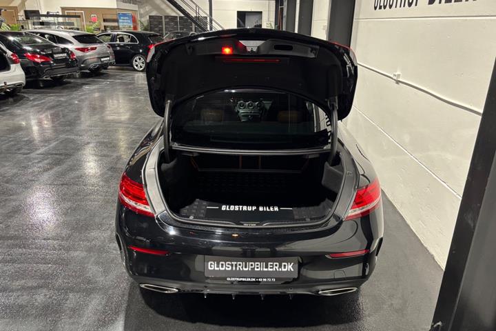Sort Mercedes C180 fra 2016