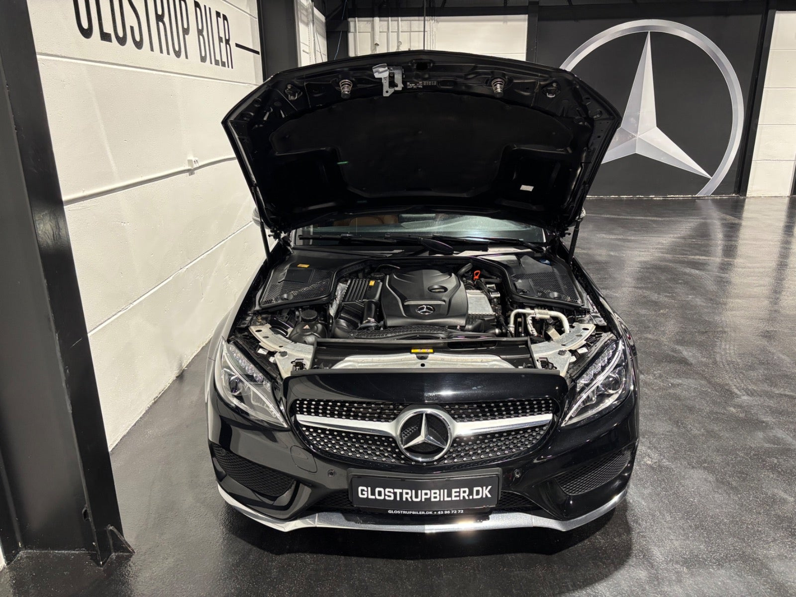 Sort Mercedes C180 fra 2016