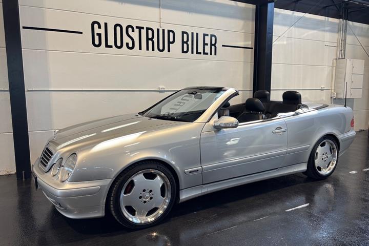 Sølv Mercedes CLK200 fra 2001