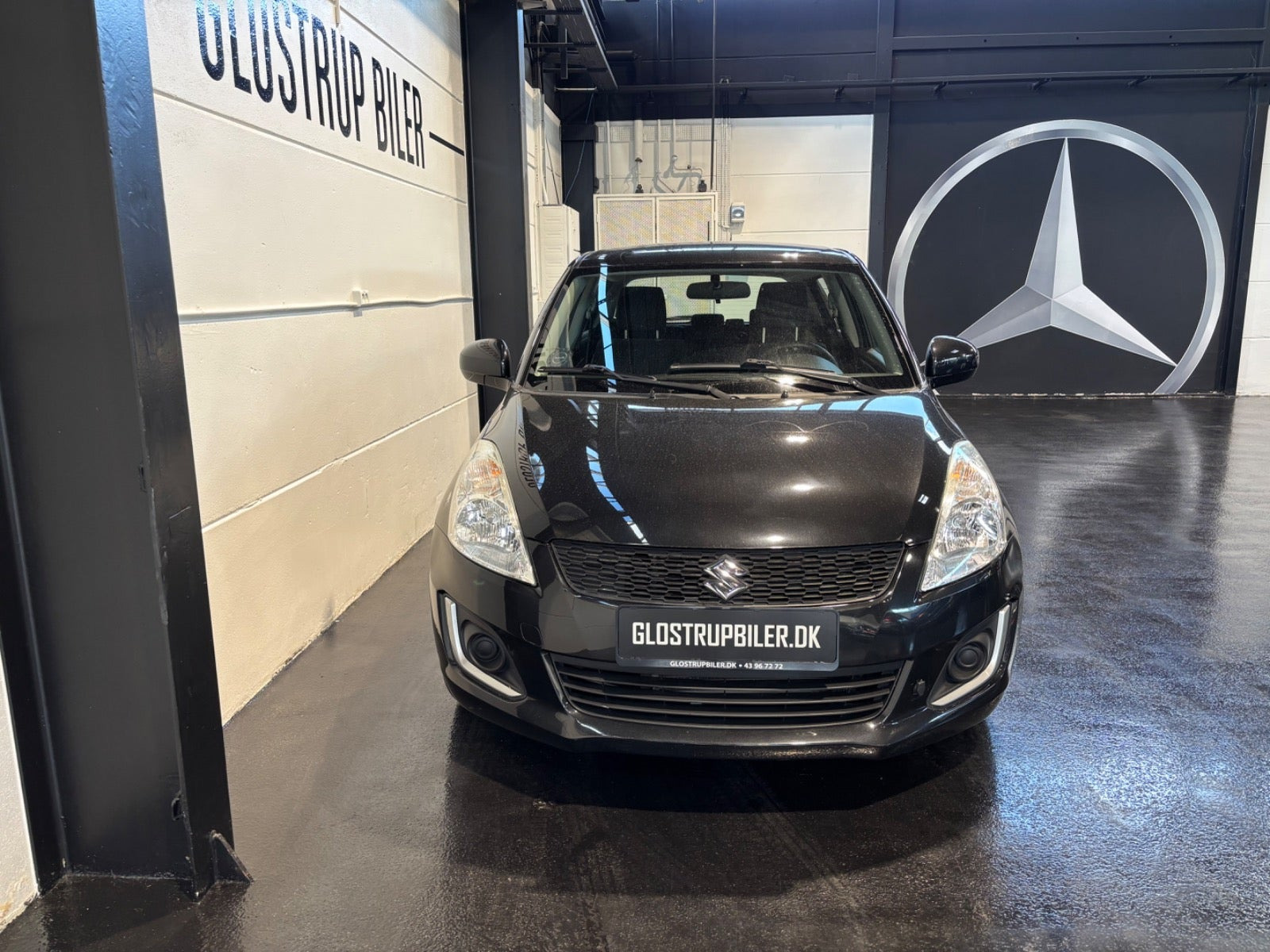 Sort Suzuki Swift fra 2015