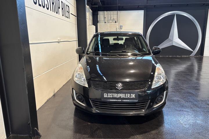 Sort Suzuki Swift fra 2015