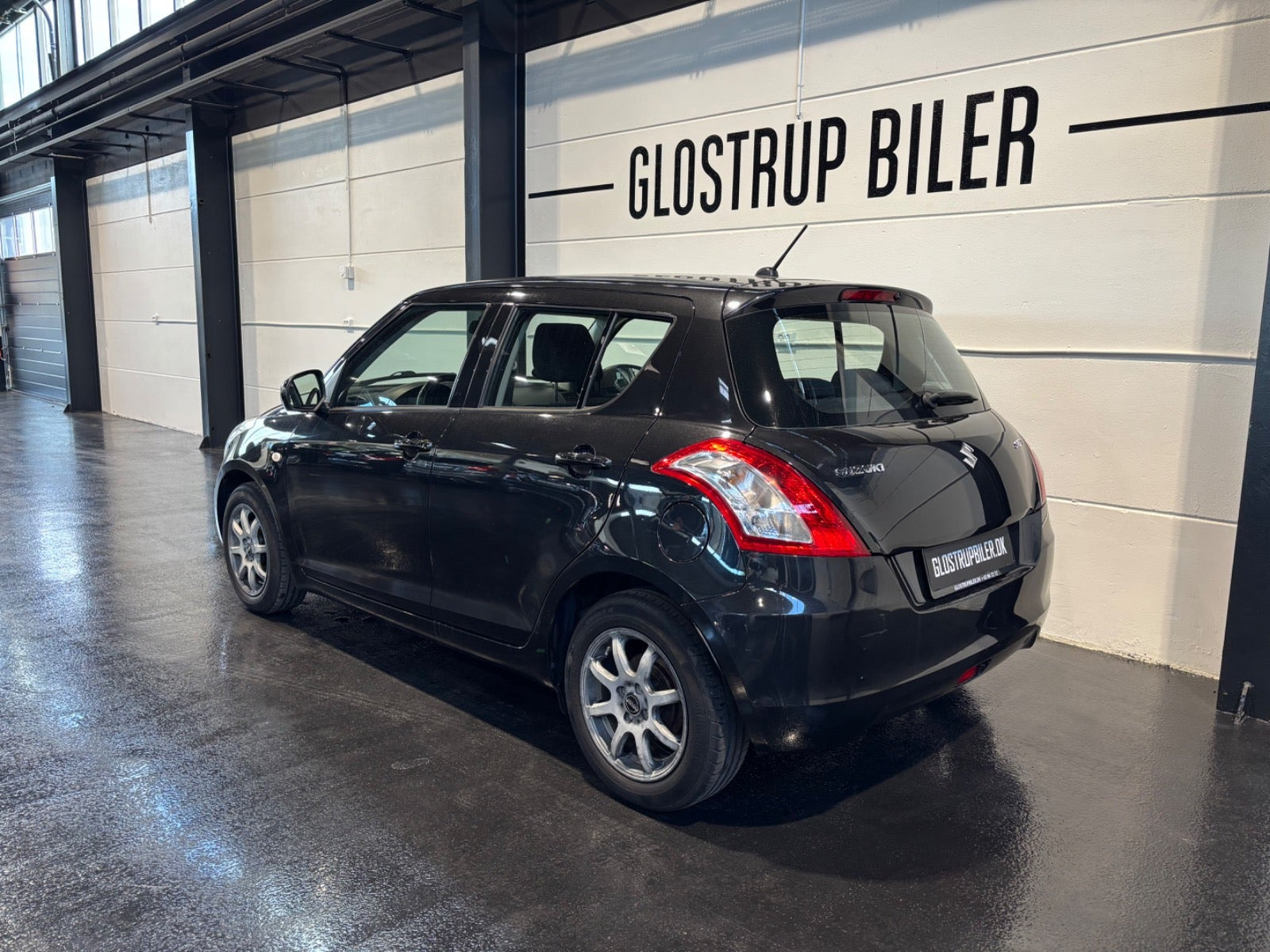 Sort Suzuki Swift fra 2015