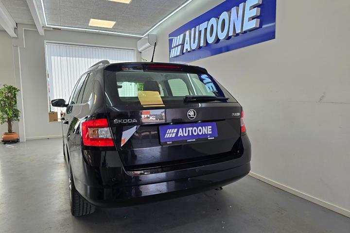 Sort Skoda Fabia fra 2018