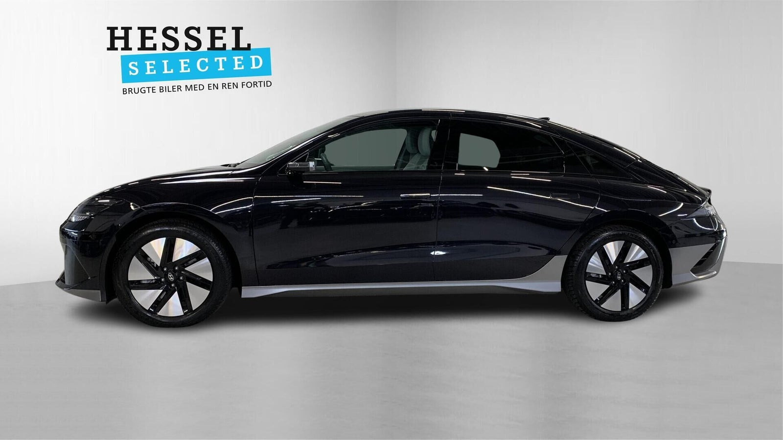 Blå Hyundai Ioniq 6 fra 2023