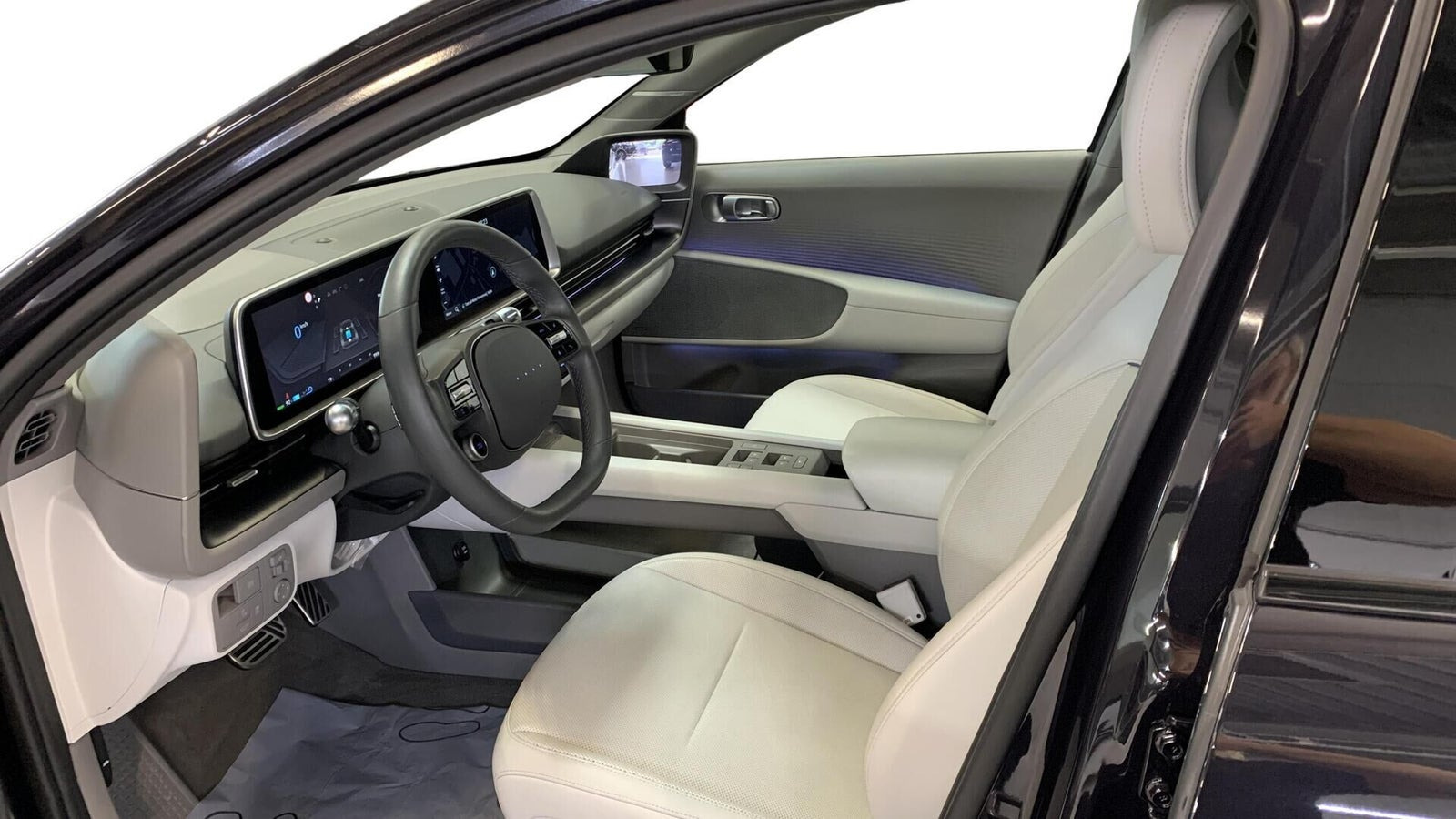 Blå Hyundai Ioniq 6 fra 2023