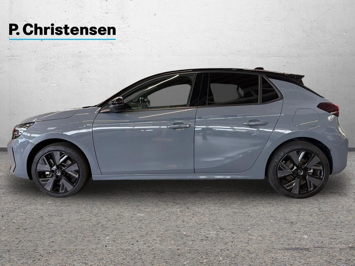 Sort Opel Corsa-e fra 2024