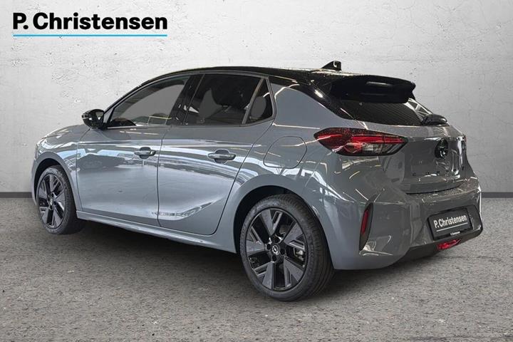 Sort Opel Corsa-e fra 2024
